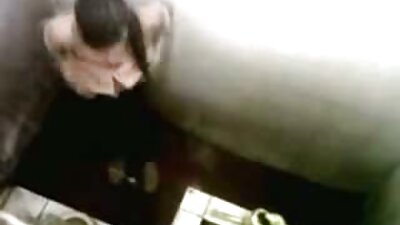 Người đàn ông trẻ bị bắt do thám trên gai sexy nhat ban bạn gái mẹ